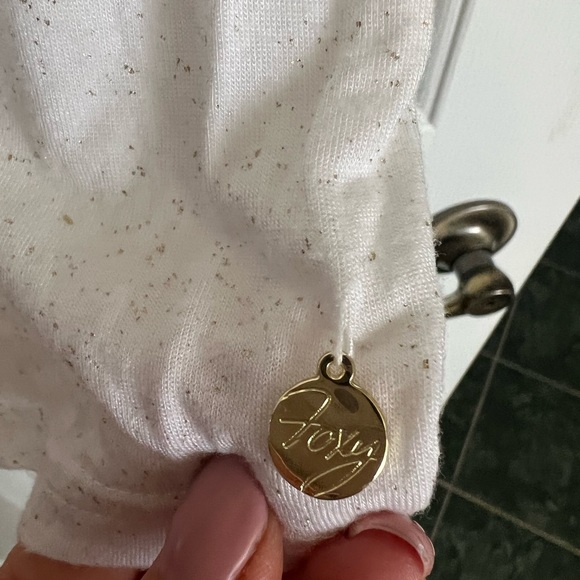 Cream and gold sequin t-shirt - Picture 3 of 7